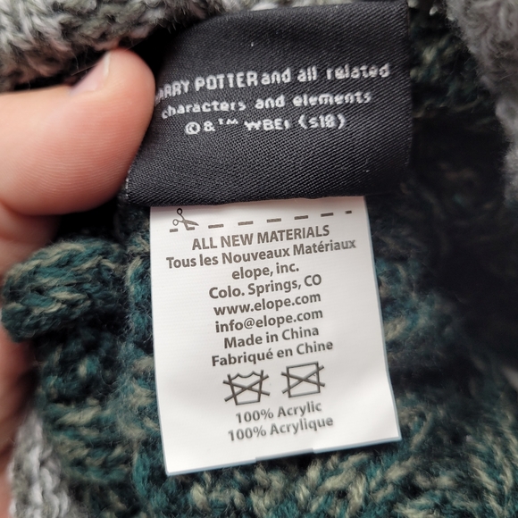 HARRY POTTER | Slytherin knit heathered pompom beanie toque winter hat - Picture 8 of 8